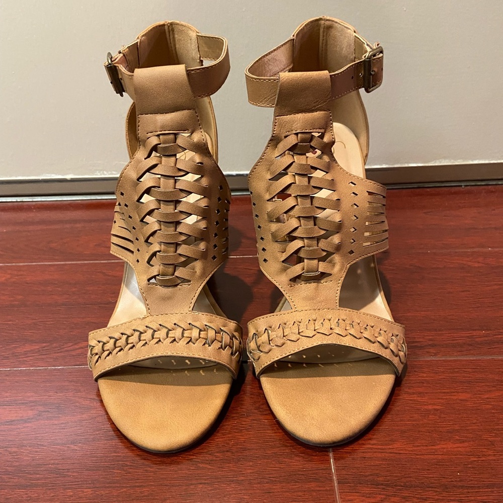 HEART IN D Faux Leather Heeled Sandals - Brown - 9